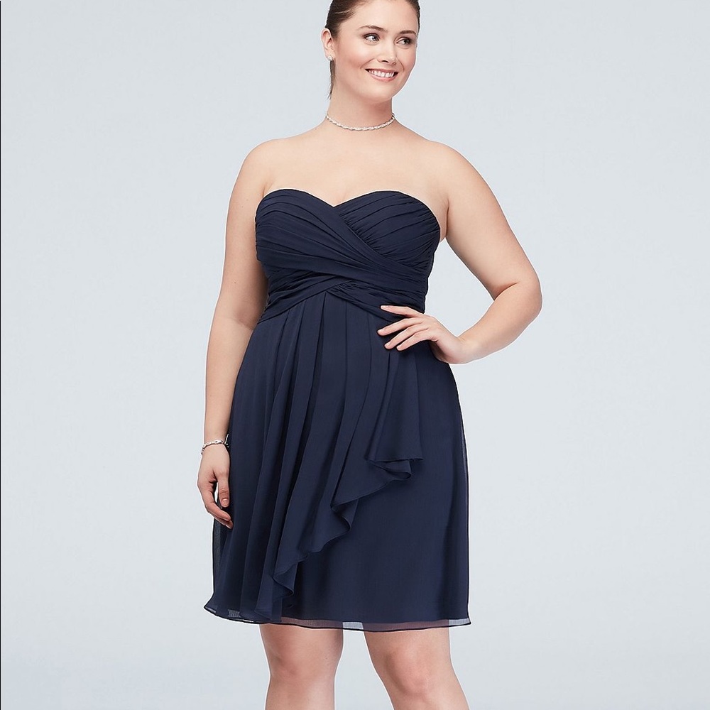 Black strapless flowy short gown EUC